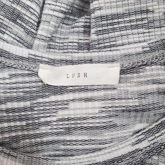 LUSH Twist-Front Dress - Small - Picture 5 of 7